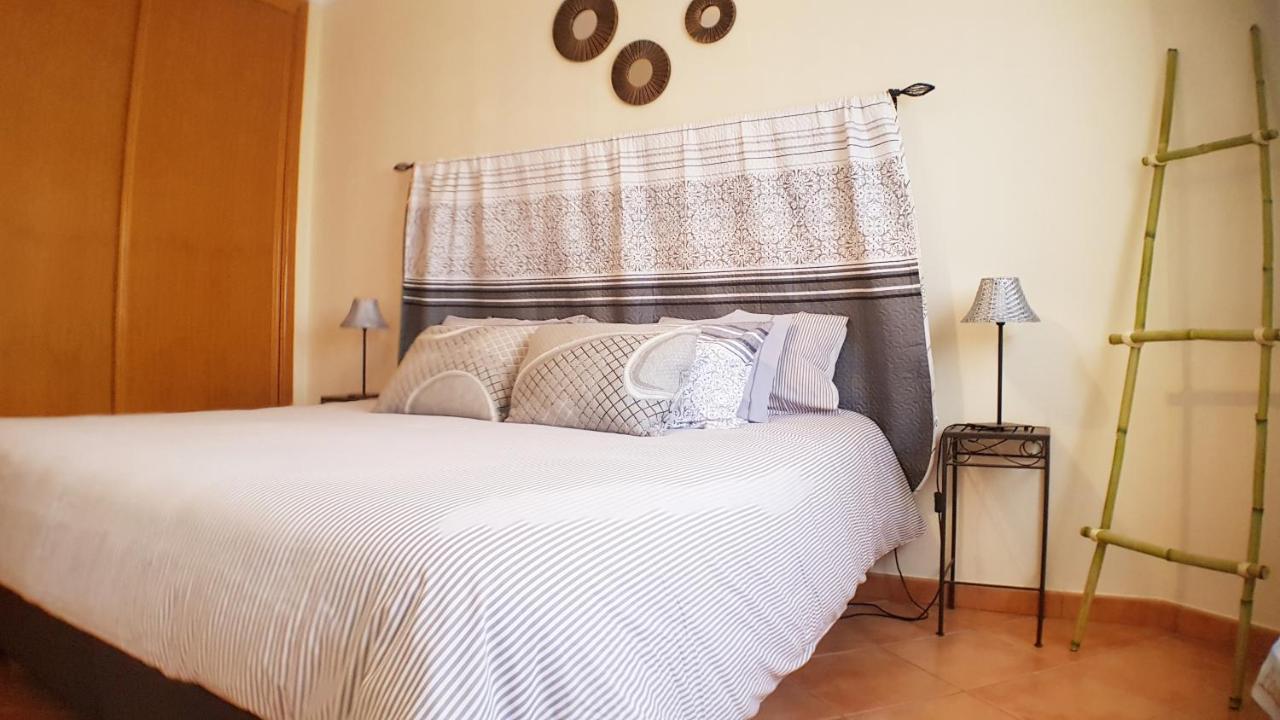 Bel Appartement Centre De タヴィラ エクステリア 写真